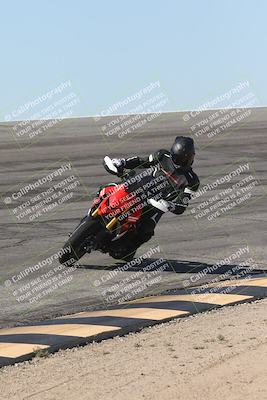 media/Oct-13-2025-Moto Forza (Mon) [[a66d839500]]/4-C Group/Session 2 (Bowl)/